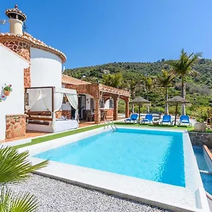 https://villa-ciclamen-torrox.1costadelsol.com